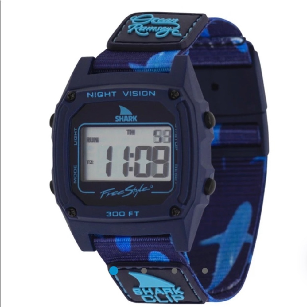 ISO:  OCEAN RAMSEY SIGNATURE SHARK CLASSIC CLIP